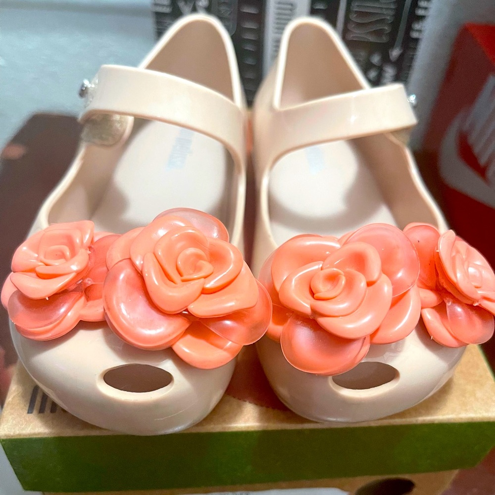 Mini Melissa toddler Mary-janes.